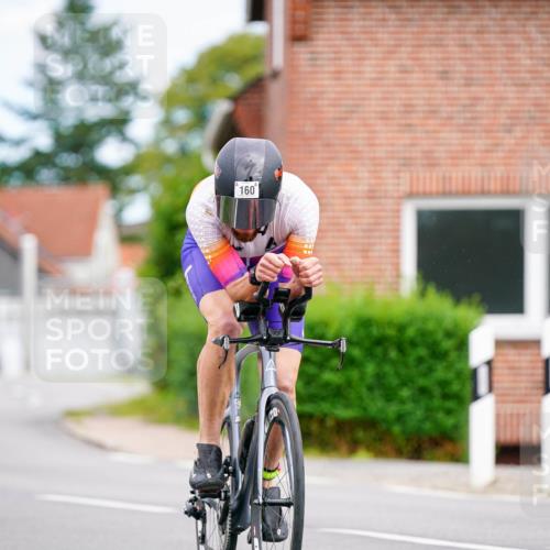 31.08.2025 - Elbe Triathlon Hamburg Michael Burmester http://msf.ph/oto/8685341 31.08.2025 14:07:28 Radfahren  meine-sportfotos.de