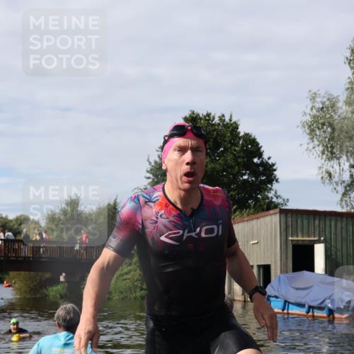 31.08.2025 - Elbe Triathlon Hamburg Luisa Fischer http://msf.ph/oto/8685360 31.08.2025 10:35:52 Schwimmen 1289 meine-sportfotos.de