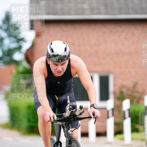 31.08.2025 - Elbe Triathlon Hamburg Michael Burmester http://msf.ph/oto/8685388 31.08.2025 14:08:23 Radfahren  meine-sportfotos.de