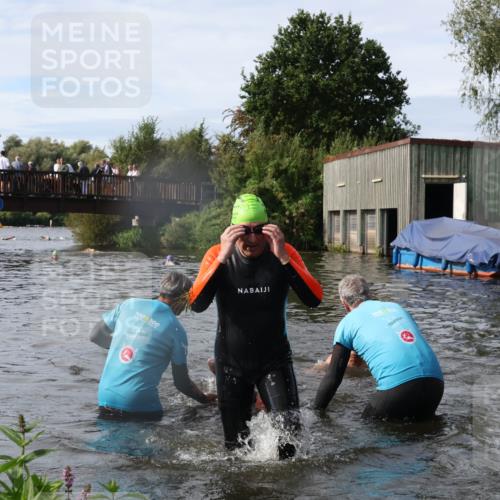 31.08.2025 - Elbe Triathlon Hamburg Luisa Fischer http://msf.ph/oto/8685403 31.08.2025 10:37:27 Schwimmen 1309, 1341, 1352, 1379, 1439 meine-sportfotos.de
