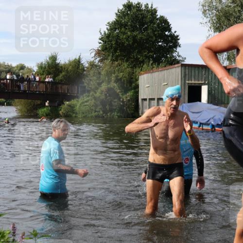 31.08.2025 - Elbe Triathlon Hamburg Luisa Fischer http://msf.ph/oto/8685420 31.08.2025 10:37:32 Schwimmen 1309, 1341, 1439 meine-sportfotos.de