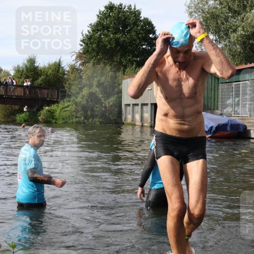 31.08.2025 - Elbe Triathlon Hamburg Luisa Fischer http://msf.ph/oto/8685431 31.08.2025 10:37:35 Schwimmen 1341, 1439 meine-sportfotos.de