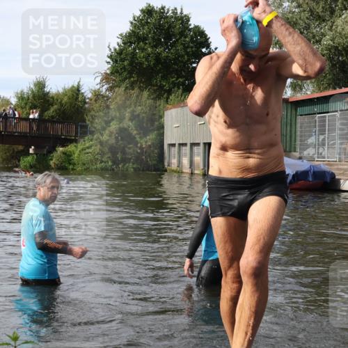 31.08.2025 - Elbe Triathlon Hamburg Luisa Fischer http://msf.ph/oto/8685433 31.08.2025 10:37:35 Schwimmen 1341, 1439 meine-sportfotos.de