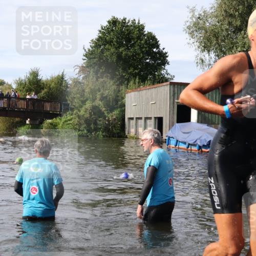 31.08.2025 - Elbe Triathlon Hamburg Luisa Fischer http://msf.ph/oto/8685453 31.08.2025 10:38:11 Schwimmen 1480 meine-sportfotos.de
