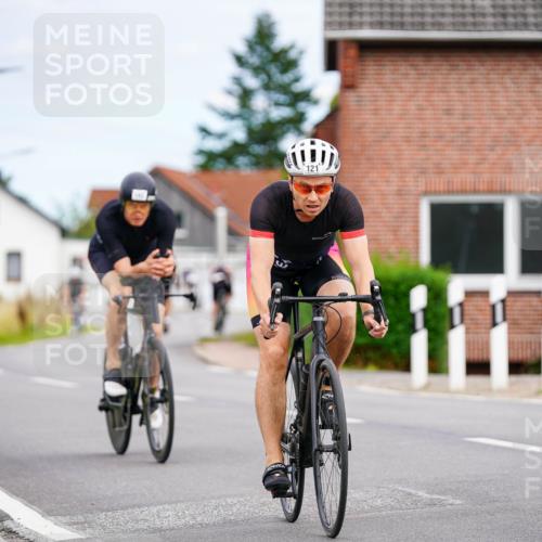 31.08.2025 - Elbe Triathlon Hamburg Michael Burmester http://msf.ph/oto/8685467 31.08.2025 14:10:26 Radfahren 121, 143, 145 meine-sportfotos.de
