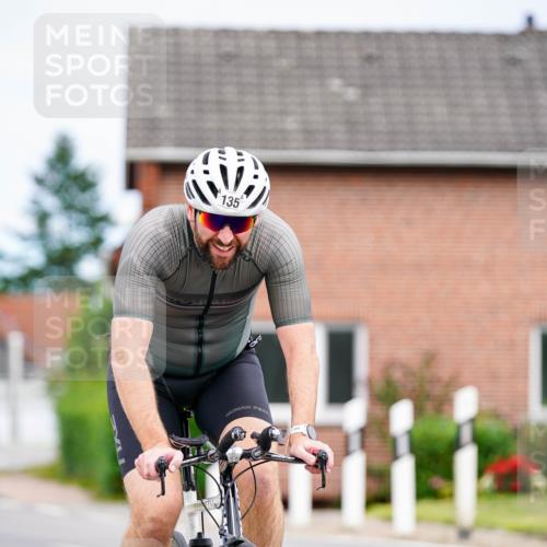 31.08.2025 - Elbe Triathlon Hamburg Michael Burmester http://msf.ph/oto/8685484 31.08.2025 14:10:35 Radfahren 135 meine-sportfotos.de