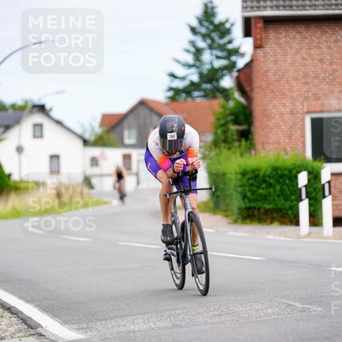 31.08.2025 - Elbe Triathlon Hamburg Michael Burmester http://msf.ph/oto/8685506 31.08.2025 14:10:49 Radfahren 147, 160 meine-sportfotos.de
