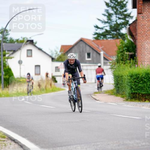 31.08.2025 - Elbe Triathlon Hamburg Michael Burmester http://msf.ph/oto/8685543 31.08.2025 14:11:00 Radfahren 132, 141, 164 meine-sportfotos.de
