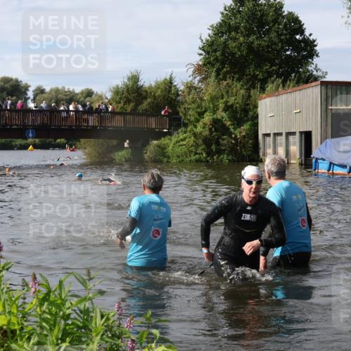 31.08.2025 - Elbe Triathlon Hamburg Luisa Fischer http://msf.ph/oto/8685561 31.08.2025 10:39:20 Schwimmen 1371, 1419, 1483 meine-sportfotos.de