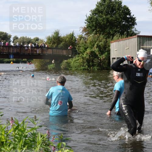31.08.2025 - Elbe Triathlon Hamburg Luisa Fischer http://msf.ph/oto/8685569 31.08.2025 10:39:22 Schwimmen 1419, 1483 meine-sportfotos.de