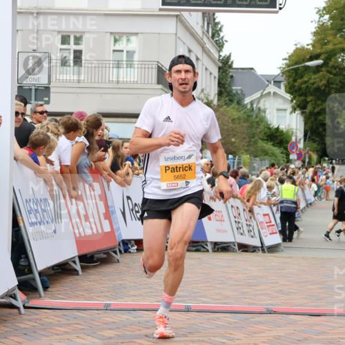 31.08.2025 - 21. Blankeneser Heldenlauf Strokosch-Dieckow http://msf.ph/oto/8685572 31.08.2025 12:00:45 Ziel 5652, 4333 meine-sportfotos.de