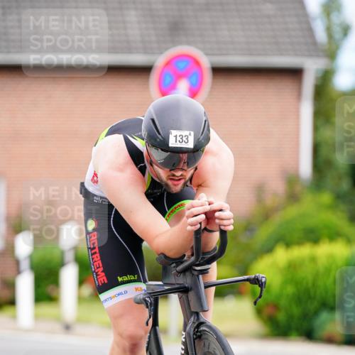 31.08.2025 - Elbe Triathlon Hamburg Michael Burmester http://msf.ph/oto/8685612 31.08.2025 14:11:33 Radfahren 129, 131 meine-sportfotos.de