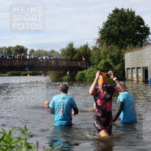 31.08.2025 - Elbe Triathlon Hamburg Luisa Fischer http://msf.ph/oto/8685616 31.08.2025 10:39:57 Schwimmen 1488 meine-sportfotos.de