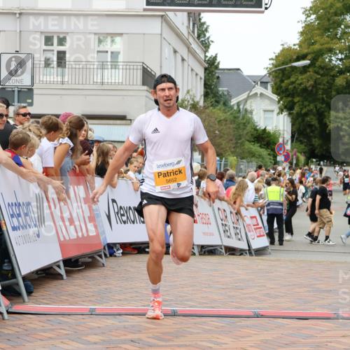 31.08.2025 - 21. Blankeneser Heldenlauf Strokosch-Dieckow http://msf.ph/oto/8685632 31.08.2025 12:00:45 Ziel 5652, 4333 meine-sportfotos.de