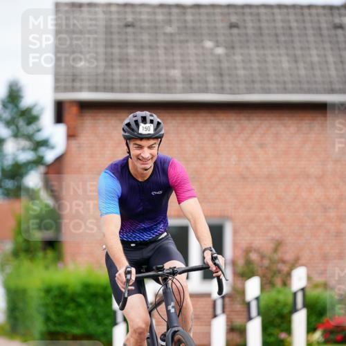 31.08.2025 - Elbe Triathlon Hamburg Michael Burmester http://msf.ph/oto/8685668 31.08.2025 14:11:55 Radfahren 150 meine-sportfotos.de