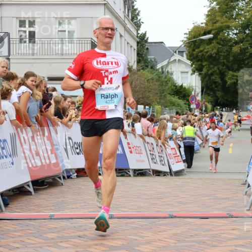 31.08.2025 - 21. Blankeneser Heldenlauf Strokosch-Dieckow http://msf.ph/oto/8685724 31.08.2025 12:00:40 Ziel 5784, 5652, 4144, 4394, 4395, 4333 meine-sportfotos.de
