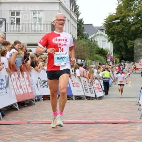 31.08.2025 - 21. Blankeneser Heldenlauf Strokosch-Dieckow http://msf.ph/oto/8685732 31.08.2025 12:00:40 Ziel 5784, 5652, 4144, 4394, 4395, 4333 meine-sportfotos.de