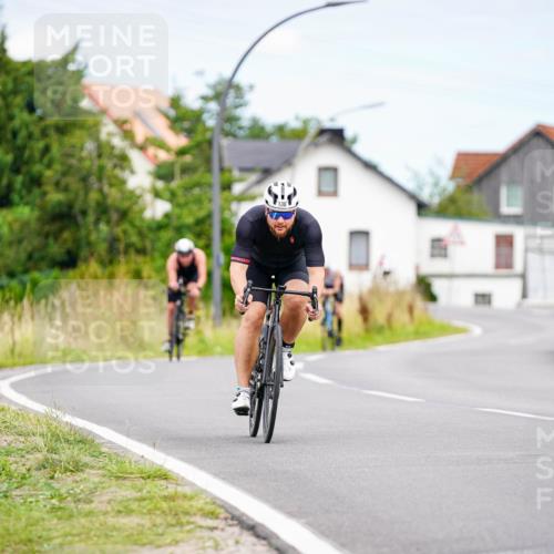 31.08.2025 - Elbe Triathlon Hamburg Michael Burmester http://msf.ph/oto/8685742 31.08.2025 14:12:36 Radfahren 130, 137, 140 meine-sportfotos.de