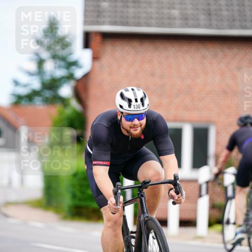 31.08.2025 - Elbe Triathlon Hamburg Michael Burmester http://msf.ph/oto/8685748 31.08.2025 14:12:37 Radfahren 130, 137, 140 meine-sportfotos.de