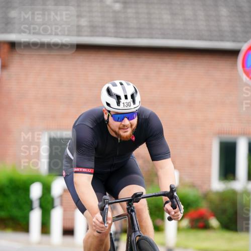 31.08.2025 - Elbe Triathlon Hamburg Michael Burmester http://msf.ph/oto/8685751 31.08.2025 14:12:38 Radfahren 130, 137, 140 meine-sportfotos.de