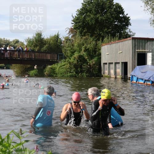 31.08.2025 - Elbe Triathlon Hamburg Luisa Fischer http://msf.ph/oto/8685752 31.08.2025 10:41:01 Schwimmen 1367, 1378, 1389, 1454, 1479, 1486 meine-sportfotos.de