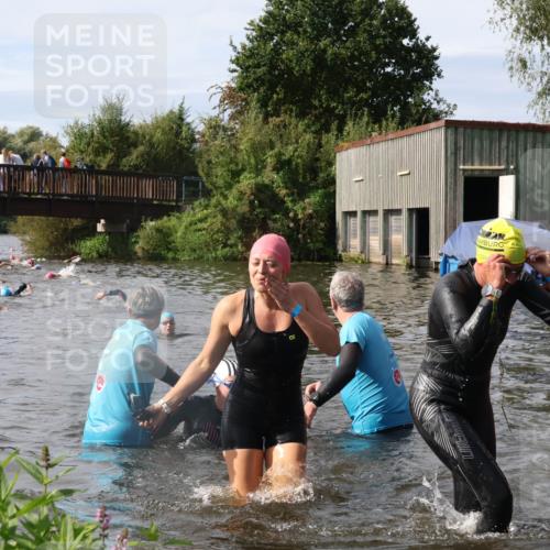 31.08.2025 - Elbe Triathlon Hamburg Luisa Fischer http://msf.ph/oto/8685759 31.08.2025 10:41:03 Schwimmen 1367, 1378, 1479, 1486 meine-sportfotos.de
