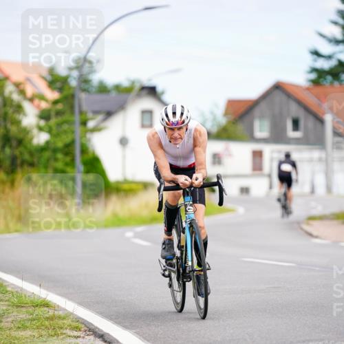 31.08.2025 - Elbe Triathlon Hamburg Michael Burmester http://msf.ph/oto/8685767 31.08.2025 14:12:42 Radfahren 137, 140 meine-sportfotos.de
