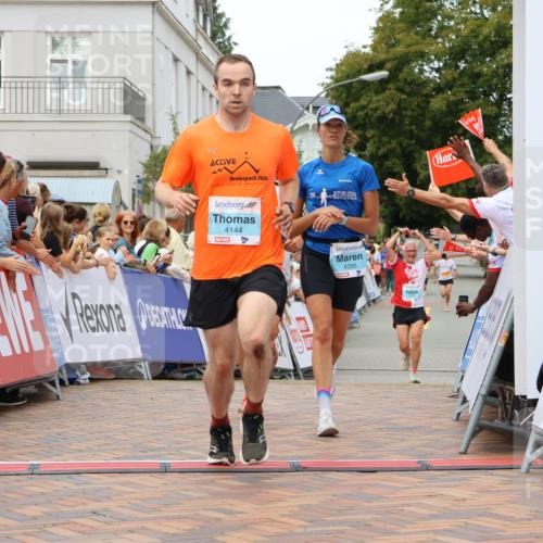 31.08.2025 - 21. Blankeneser Heldenlauf Strokosch-Dieckow http://msf.ph/oto/8685861 31.08.2025 12:00:36 Ziel 5784, 4144, 4394, 4395, 4333 meine-sportfotos.de