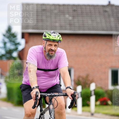 31.08.2025 - Elbe Triathlon Hamburg Michael Burmester http://msf.ph/oto/8685875 31.08.2025 14:14:09 Radfahren 142, 154 meine-sportfotos.de