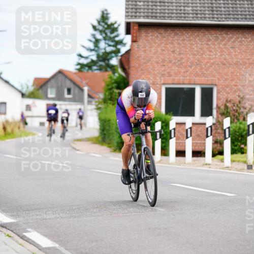 31.08.2025 - Elbe Triathlon Hamburg Michael Burmester http://msf.ph/oto/8685880 31.08.2025 14:14:10 Radfahren 142 meine-sportfotos.de