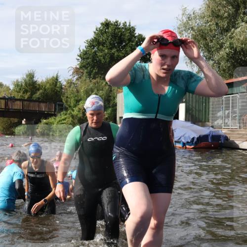 31.08.2025 - Elbe Triathlon Hamburg Luisa Fischer http://msf.ph/oto/8685898 31.08.2025 10:41:58 Schwimmen 1365, 1375, 1381, 1382, 1393, 1413, 1428, 1449, 1484, 1487, 1498 meine-sportfotos.de