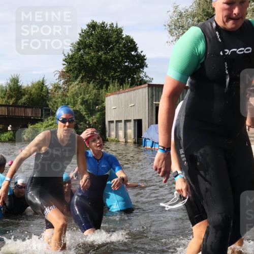 31.08.2025 - Elbe Triathlon Hamburg Luisa Fischer http://msf.ph/oto/8685910 31.08.2025 10:42:01 Schwimmen 1365, 1375, 1381, 1382, 1393, 1395, 1413, 1428, 1450, 1484, 1487, 1498 meine-sportfotos.de
