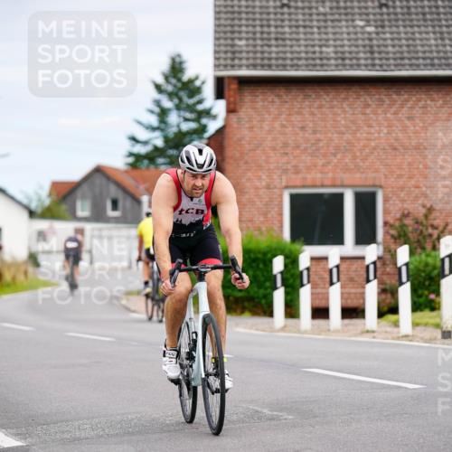 31.08.2025 - Elbe Triathlon Hamburg Michael Burmester http://msf.ph/oto/8685940 31.08.2025 14:14:38 Radfahren 158 meine-sportfotos.de