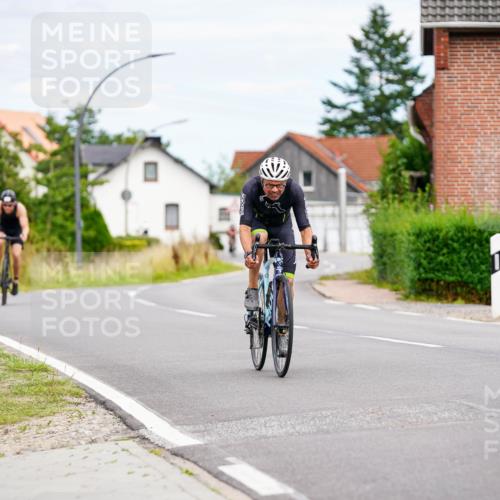 31.08.2025 - Elbe Triathlon Hamburg Michael Burmester http://msf.ph/oto/8685982 31.08.2025 14:15:08 Radfahren  meine-sportfotos.de