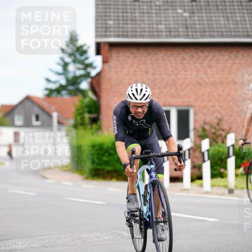 31.08.2025 - Elbe Triathlon Hamburg Michael Burmester http://msf.ph/oto/8685986 31.08.2025 14:15:09 Radfahren  meine-sportfotos.de