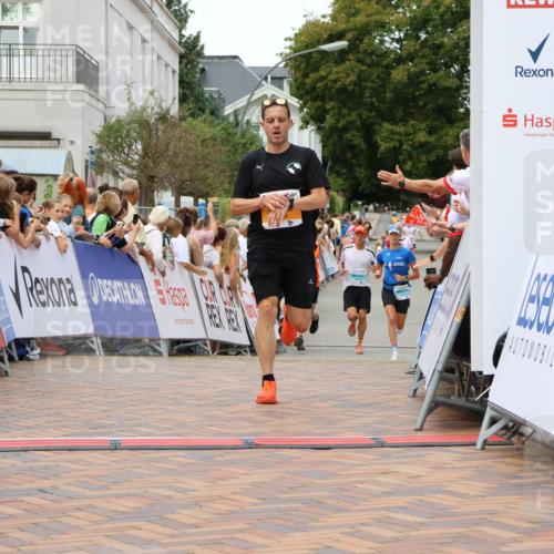 31.08.2025 - 21. Blankeneser Heldenlauf Strokosch-Dieckow http://msf.ph/oto/8686005 31.08.2025 12:00:32 Ziel 5784, 4144, 4394, 4395 meine-sportfotos.de