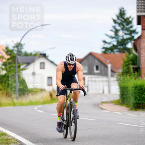 31.08.2025 - Elbe Triathlon Hamburg Michael Burmester http://msf.ph/oto/8686039 31.08.2025 14:15:49 Radfahren 157 meine-sportfotos.de