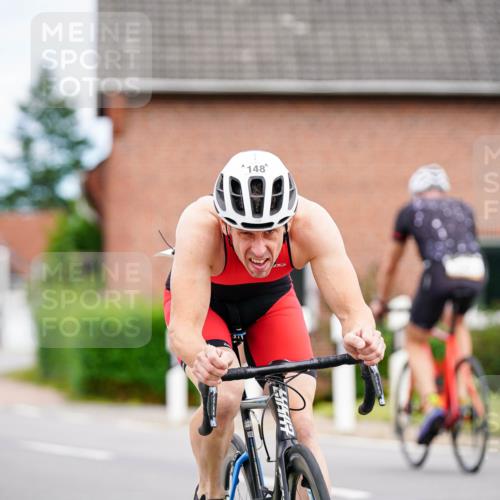 31.08.2025 - Elbe Triathlon Hamburg Michael Burmester http://msf.ph/oto/8686082 31.08.2025 14:16:18 Radfahren 131, 145 meine-sportfotos.de