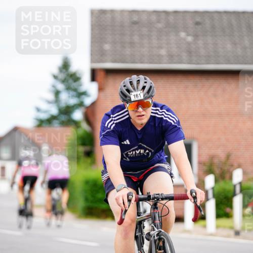 31.08.2025 - Elbe Triathlon Hamburg Michael Burmester http://msf.ph/oto/8686110 31.08.2025 14:16:37 Radfahren 161, 163 meine-sportfotos.de