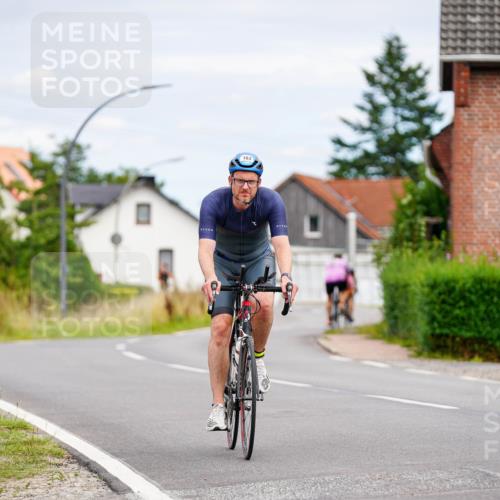 31.08.2025 - Elbe Triathlon Hamburg Michael Burmester http://msf.ph/oto/8686118 31.08.2025 14:16:41 Radfahren 163 meine-sportfotos.de