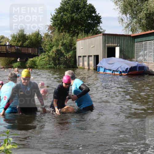 31.08.2025 - Elbe Triathlon Hamburg Luisa Fischer http://msf.ph/oto/8686145 31.08.2025 10:43:05 Schwimmen 1349, 1351, 1358, 1366, 1383, 1414, 1443, 1462, 1474, 1504 meine-sportfotos.de