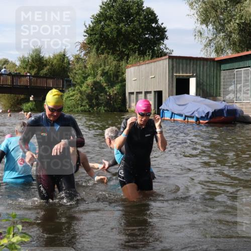 31.08.2025 - Elbe Triathlon Hamburg Luisa Fischer http://msf.ph/oto/8686154 31.08.2025 10:43:07 Schwimmen 1347, 1349, 1351, 1380, 1383, 1414, 1443, 1462, 1504 meine-sportfotos.de