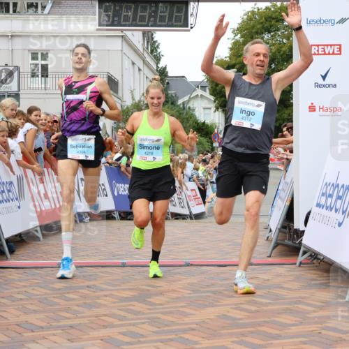 31.08.2025 - 21. Blankeneser Heldenlauf Strokosch-Dieckow http://msf.ph/oto/8686155 31.08.2025 12:00:11 Ziel 4218, 4312, 4304 meine-sportfotos.de