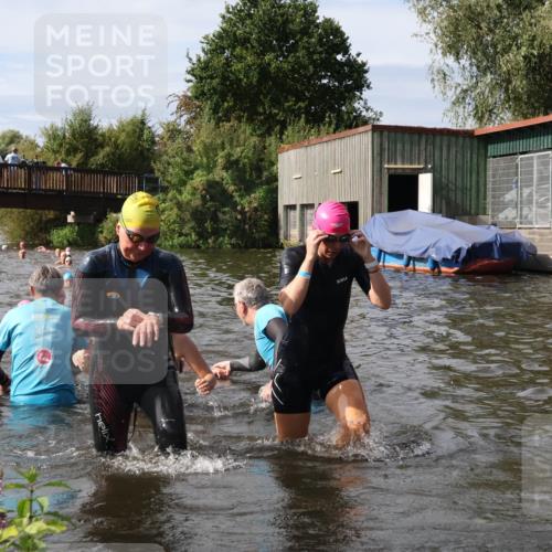 31.08.2025 - Elbe Triathlon Hamburg Luisa Fischer http://msf.ph/oto/8686157 31.08.2025 10:43:07 Schwimmen 1347, 1349, 1351, 1380, 1383, 1414, 1443, 1462, 1504 meine-sportfotos.de