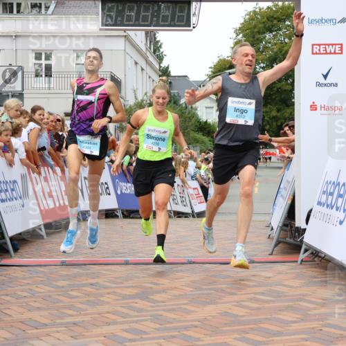 31.08.2025 - 21. Blankeneser Heldenlauf Strokosch-Dieckow http://msf.ph/oto/8686172 31.08.2025 12:00:11 Ziel 4218, 4312, 4304 meine-sportfotos.de