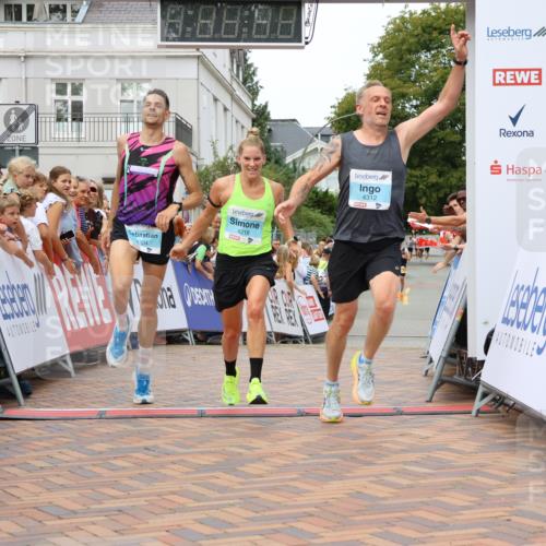 31.08.2025 - 21. Blankeneser Heldenlauf Strokosch-Dieckow http://msf.ph/oto/8686179 31.08.2025 12:00:11 Ziel 4218, 4312, 4304 meine-sportfotos.de
