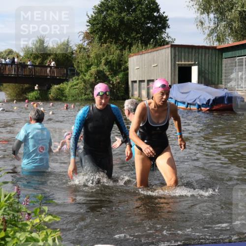 31.08.2025 - Elbe Triathlon Hamburg Luisa Fischer http://msf.ph/oto/8686185 31.08.2025 10:43:18 Schwimmen 1346, 1347, 1349, 1374, 1380, 1409, 1431, 1493 meine-sportfotos.de