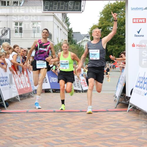 31.08.2025 - 21. Blankeneser Heldenlauf Strokosch-Dieckow http://msf.ph/oto/8686195 31.08.2025 12:00:11 Ziel 4218, 4312, 4304 meine-sportfotos.de