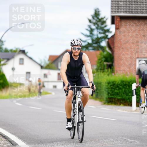 31.08.2025 - Elbe Triathlon Hamburg Michael Burmester http://msf.ph/oto/8686198 31.08.2025 14:17:42 Radfahren 149 meine-sportfotos.de
