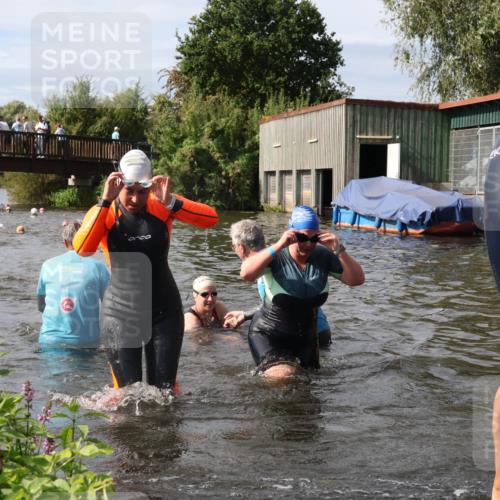 31.08.2025 - Elbe Triathlon Hamburg Luisa Fischer http://msf.ph/oto/8686206 31.08.2025 10:43:26 Schwimmen 1363, 1369, 1409, 1431, 1438, 1466, 1507 meine-sportfotos.de